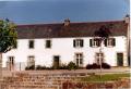 Façade du premier bâtiment de l'école